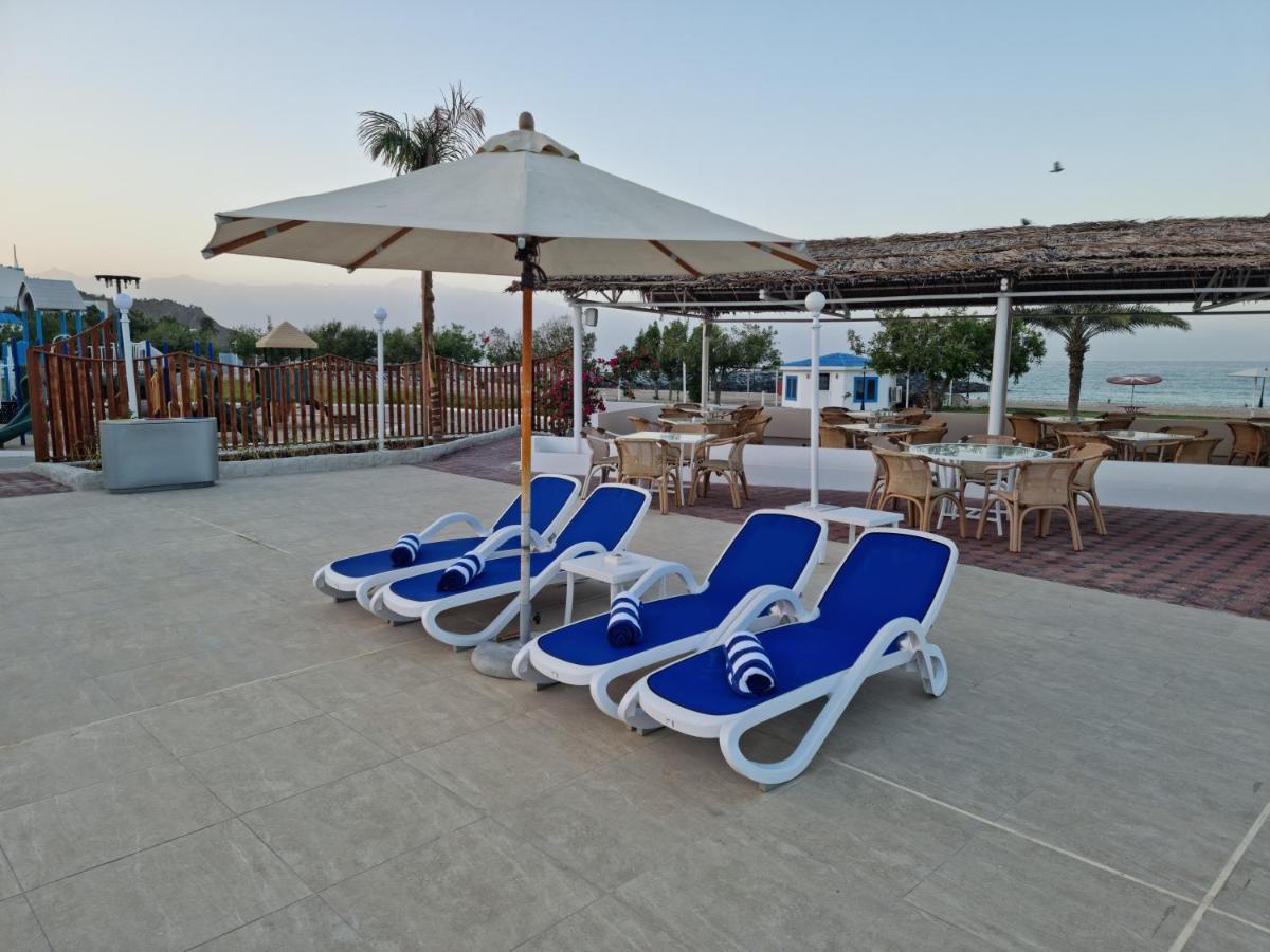 Holiday Beach Resort Dibba Esterno foto
