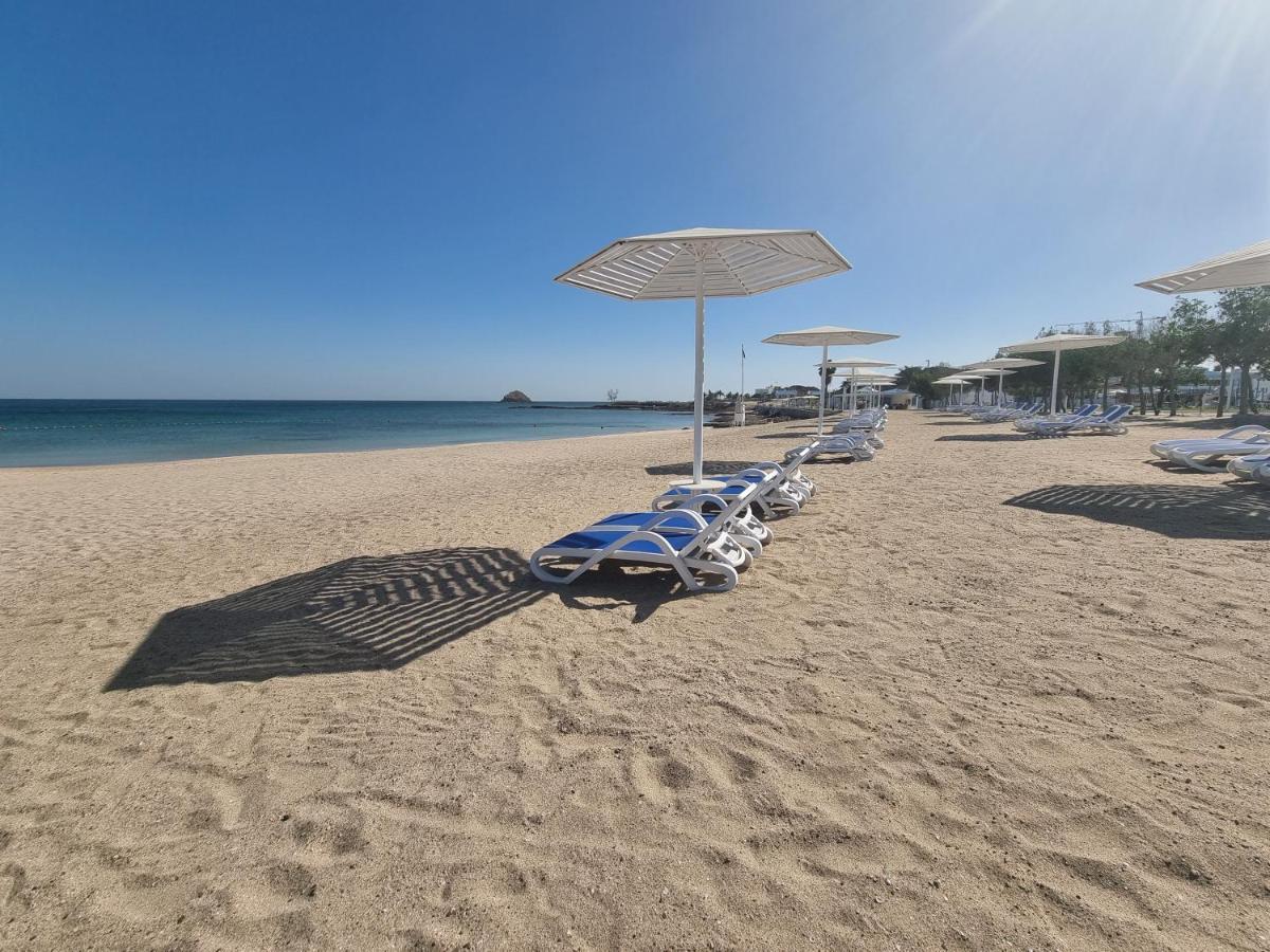 Holiday Beach Resort Dibba Esterno foto