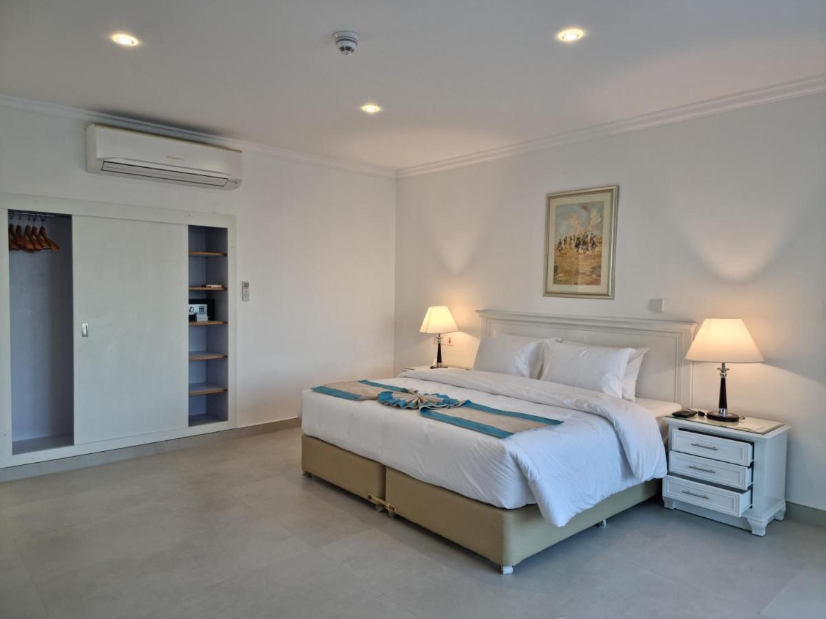 Holiday Beach Resort Dibba Esterno foto