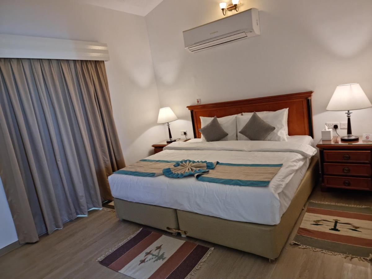 Holiday Beach Resort Dibba Esterno foto
